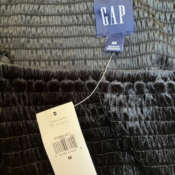 NWT Gap Long Sleeve Black Velvet Smocked Peplum top M - Picture 3 of 6